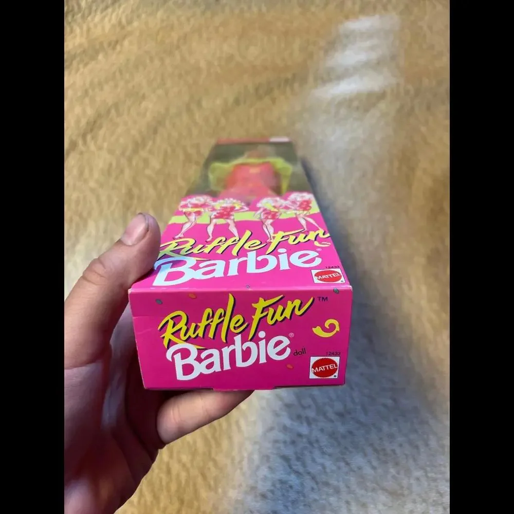 New! Vintage Ruffle Fun Barbie Doll Blonde #12433 Mattel 1994‎
